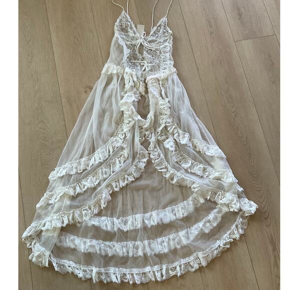EUC Vintage Chorus Line Lingerie Underwire Lace Peignoir VintL fits US Small
